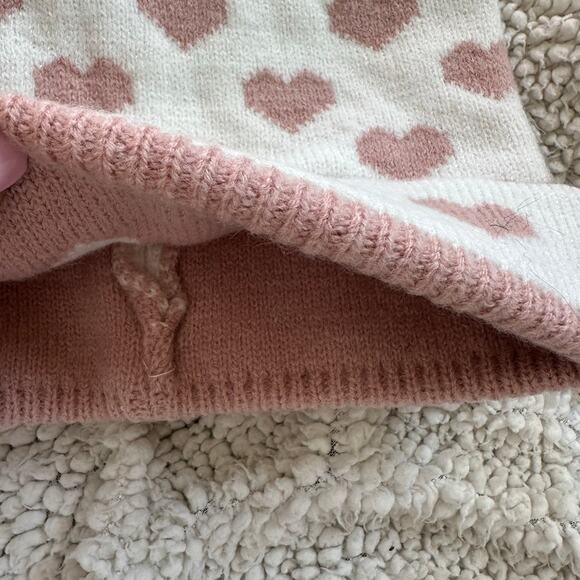 New! Women’s White Mauve Heart Knit Beanie (K0086) - Picture 7 of 8